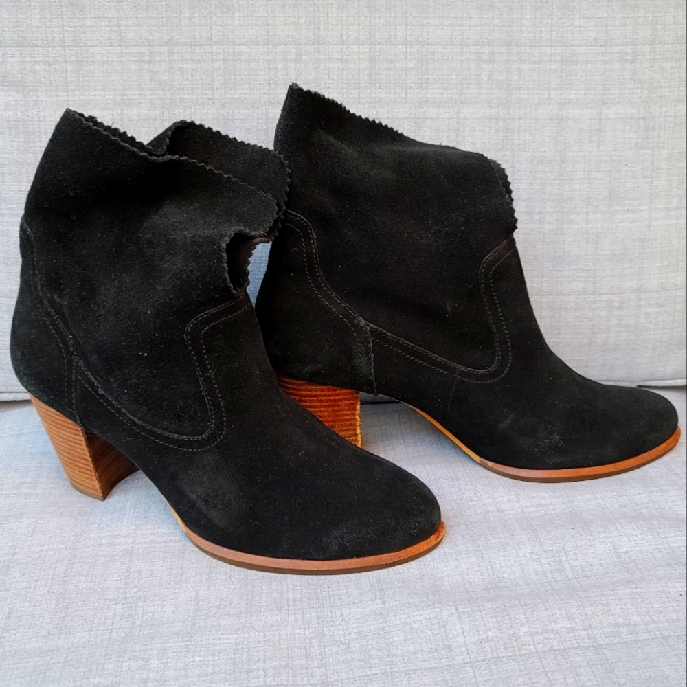 UGG Ankle Boots